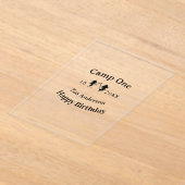 Camp one happy birthday name date campingadventure アクリル招待状 (レイダウン)