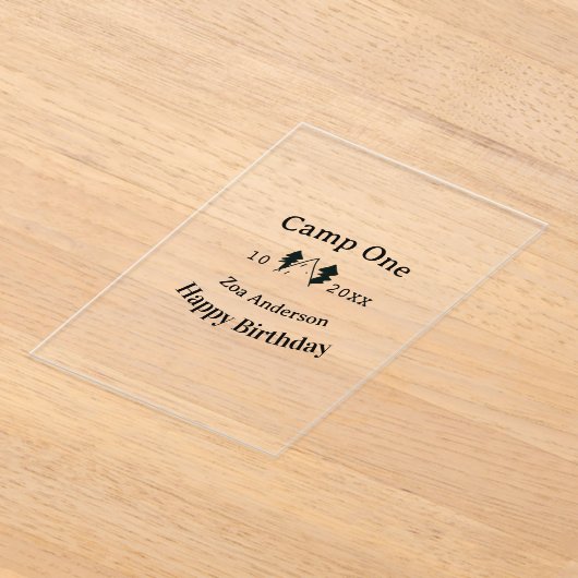 Camp one happy birthday name date campingadventure アクリル招待状 (レイダウン)