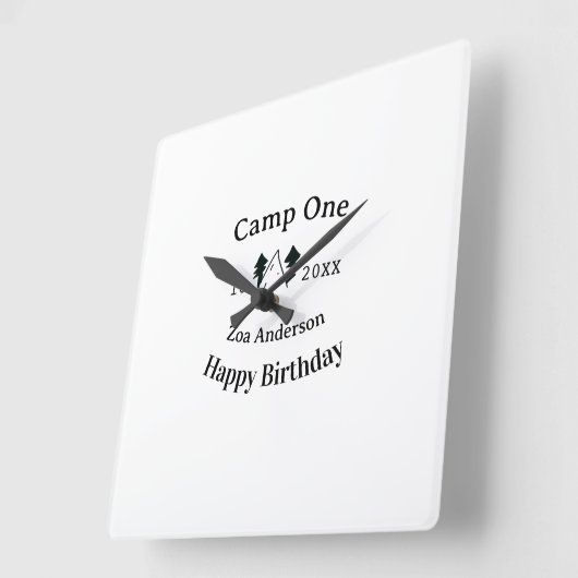 Camp one happy birthday name date campingadventure スクエア壁時計 (傾斜)
