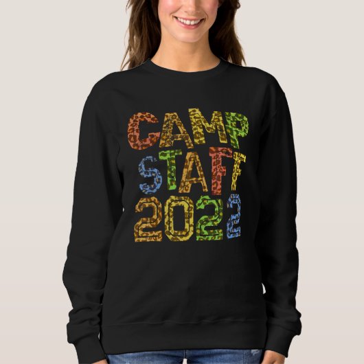 Camp Staff 2022 Leopard Print Host Summer Counselo スウェットシャツ (正面)