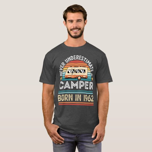 Camper born 1962 60th Birthday camping Gift music Tシャツ (正面フル)