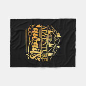 Camper Gift Adventure Is Awaits フリースブランケット (正面(横))