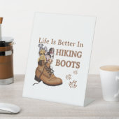Camper Gift | Life Is Better In Hiking Boots Dog 台座サイン (インサイチュ)