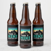Camper Gift | Take A Hike With My Dog Birthday ビールラベル (ボトル)