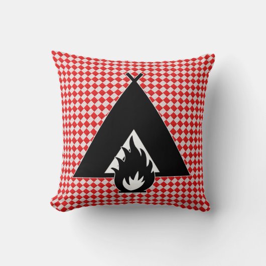 Campfire and Tent on Picnic Table Pattern クッション (正面)