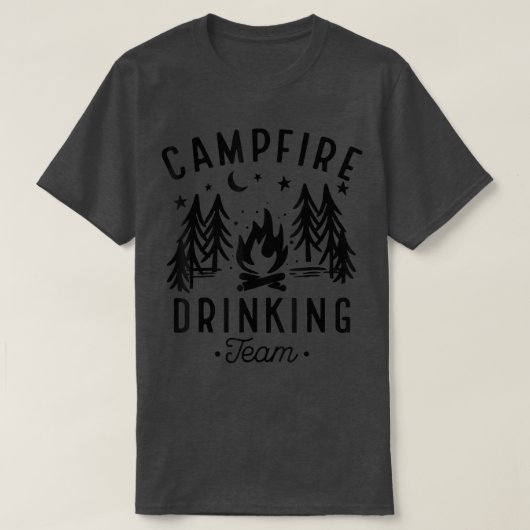 Campfire Drinking Team Happy Camper Funny Camping  Tシャツ (デザイン正面)