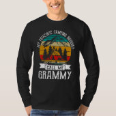 Camping Buddies Call Me Camping Grammy Camper Tシャツ (正面)