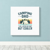 Camping Dad Vintage Retro Outdoor Vector Shirt Des キャンバスプリント (インサイチュ (ウッドフロア))