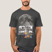 Camping out in an Airstream under the Moonlight Tシャツ (正面)