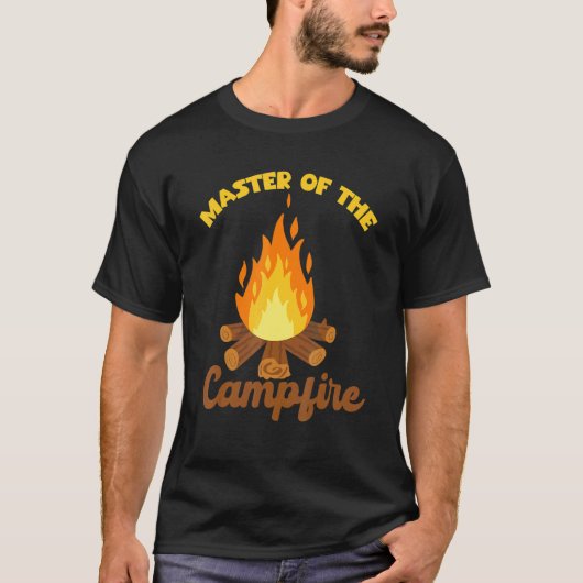 Camping Outdoor Designs Master Of The Campfire Tシャツ (正面)
