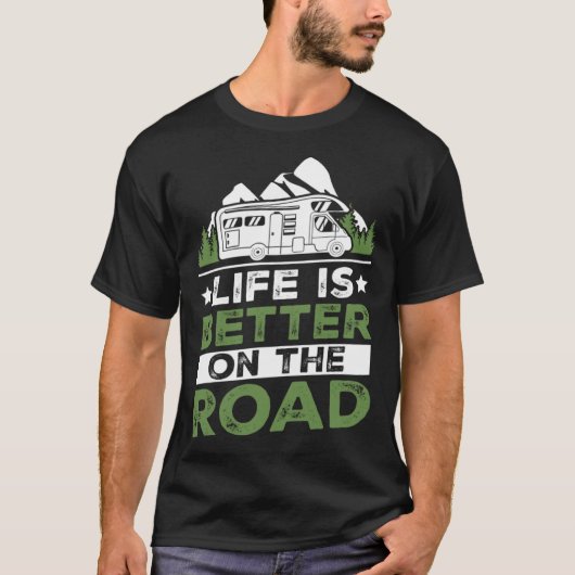 Camping Trailer On The Road Camper Tシャツ (正面)
