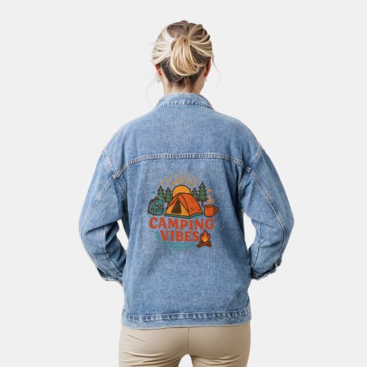 Camping Vibes Women’s Denim Jacket | Retro Outdoor デニムジャケット (モデル)