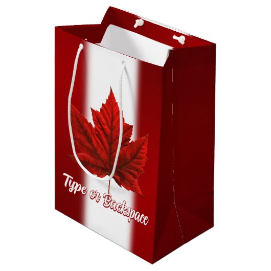Canada Gift Bags Personalize Maple Leaf Gift Bag ミディアムペーパーバッグ (正面アングル)