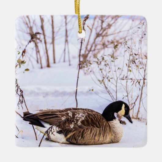 Canada Goose in Snow Ornament セラミックオーナメント (正面)