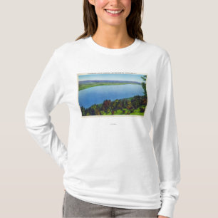 Canandaigua湖の裸の丘の眺め Tシャツ