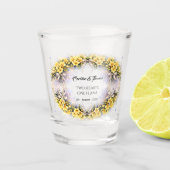 Canary Yellow Romantic Freesia Floral Wedding ショットグラス (正面)