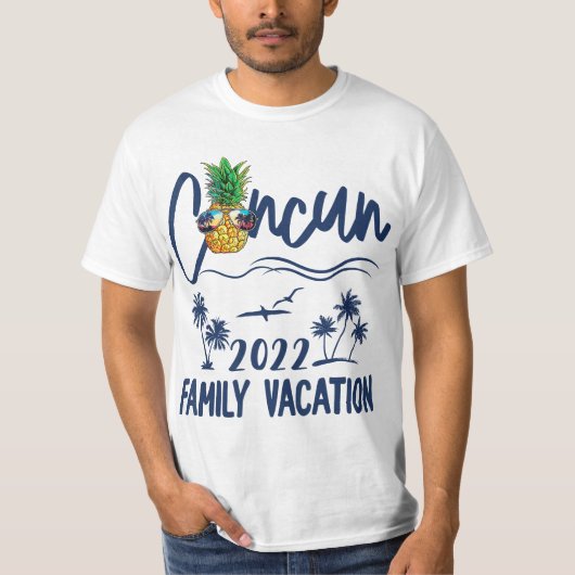 Cancun 2022 Mexico Pineapple Family Vacation Tシャツ (正面)