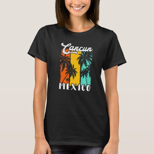 Cancun Palm Trees Beach Mexico Retro Vacation Fami Tシャツ (正面)