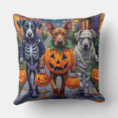 Cane Corso Trick-or-Treating in Halloween Costumes クッション (裏面)