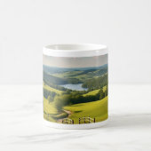 Caneca com paisagem e lago ao fundo コーヒーマグカップ (中央)