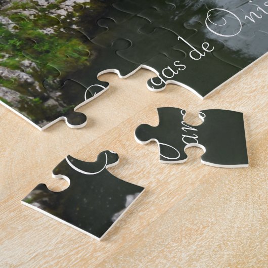 Cangas de Onis, Spain Jigsawパズル ジグソーパズル (側面)