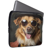 Caniche souriant habillé en humain ラップトップスリーブ (正面右)