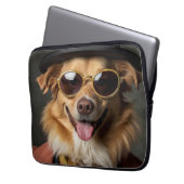 Caniche souriant habillé en humain ラップトップスリーブ (正面左)