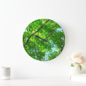 Canopy of Green, Leafy Branches with Blue Sky ラージ壁時計 (ホーム)