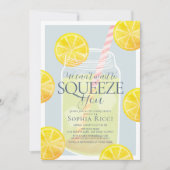 Can't Wait to Squeeze Mason Jar Blue Baby Shower 招待状 (正面)