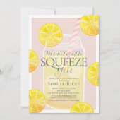 Can't Wait to Squeeze Mason Jar Pink Baby Shower 招待状 (正面)