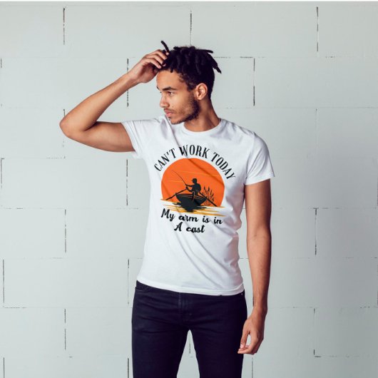 Can't work today my arm is in a cast T-Shirt Tシャツ