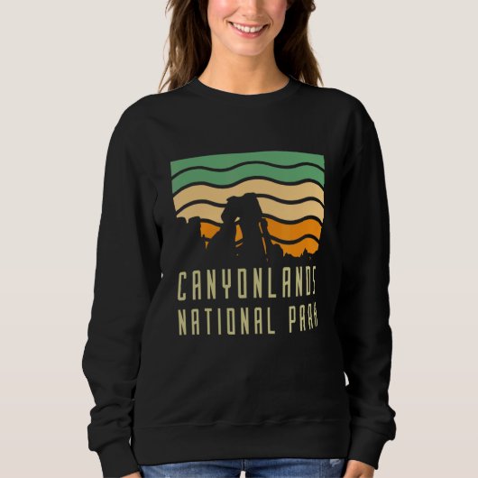 Canyonland National Park Hiking Vacation 3 スウェットシャツ (正面)