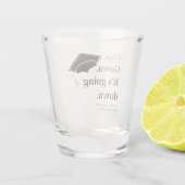 Cap Gown卒業式パーティーが行われている ショットグラス (裏面)