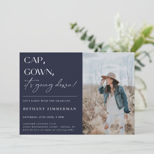 Cap Gown卒業式パーティーが行われている 招待状 (スタンド正面)