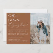 Cap Gown卒業式パーティーが行われている 招待状 (正面)