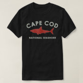 Cape Cod Shark Graphic National Seashore Retro Sty Tシャツ (デザイン正面)