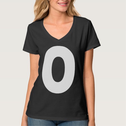 Capital O Bold Alphabet Letter Monogram Uppercase  Tシャツ (正面)