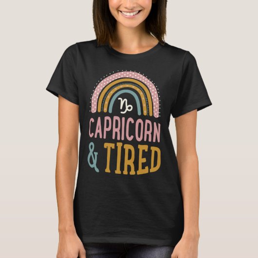 Capricorn And Tired Boho Style Bohemian Rainbow Zo Tシャツ (正面)