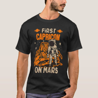 Capricorn Horoscope Sign Astronaut Tシャツ