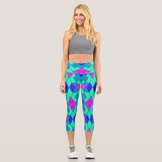 Capris、A色数々のの幾何学的パターンデザイン カプリレギンス (正面)