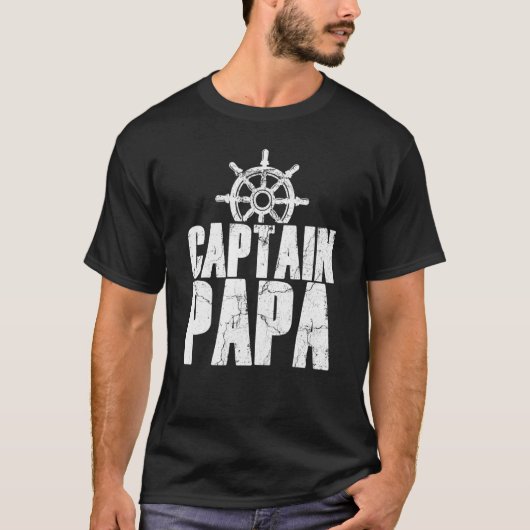 Captain Papa motor boat sailboat sailor boater out Tシャツ (正面)