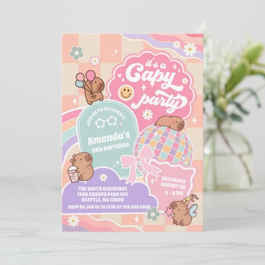 Capy Party Retro Groovy Daisy Birthday Invitation 招待状 (スタンド正面)