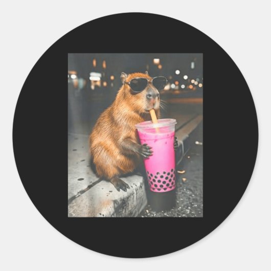 Capybara drinking iced boba tea funny animal meme ラウンドシール (正面)