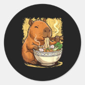 Capybara Eating Ramen Noodles ラウンドシール (正面)