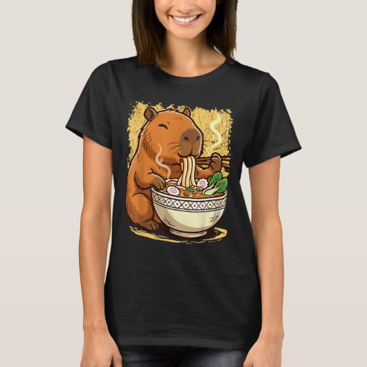 Capybara Eating Ramen Noodles  Tシャツ (正面)