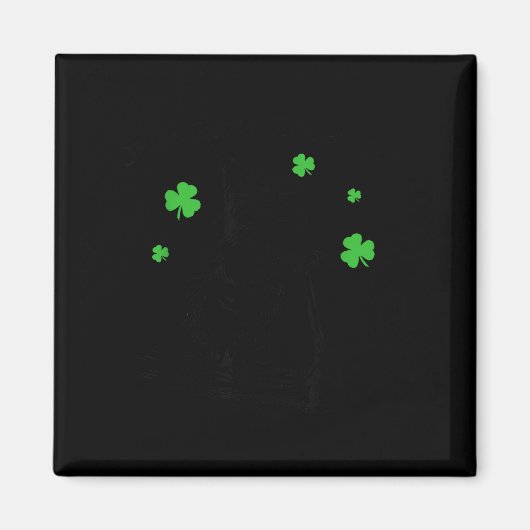 Capybara off to cause shenanigans st patricks day マグネット (正面)