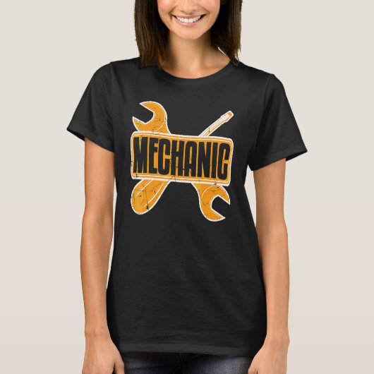 Car Mechanic Wrench And Screwdriver Car Enthusiast Tシャツ (正面)