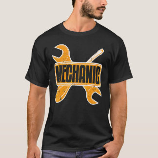 Car Mechanic Wrench And Screwdriver Car Enthusiast Tシャツ