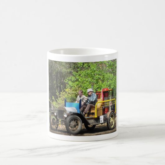 car on wood gas コーヒーマグカップ (中央)