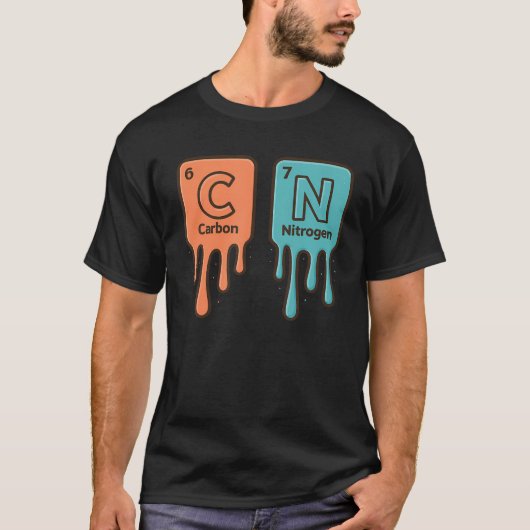 Carbon 6 Nitrogen 7 Funny Periodic Table Science M Tシャツ (正面)
